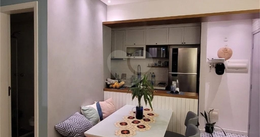 Apartamento novo, 54 metros, 2 dormitórios planejados sendo 1 suíte.