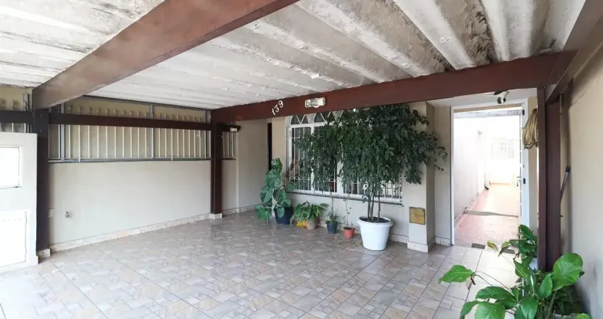 Sobrado com 3 dormitórios (1 suíte) corredor lateral e 2 vagas no jaçanã