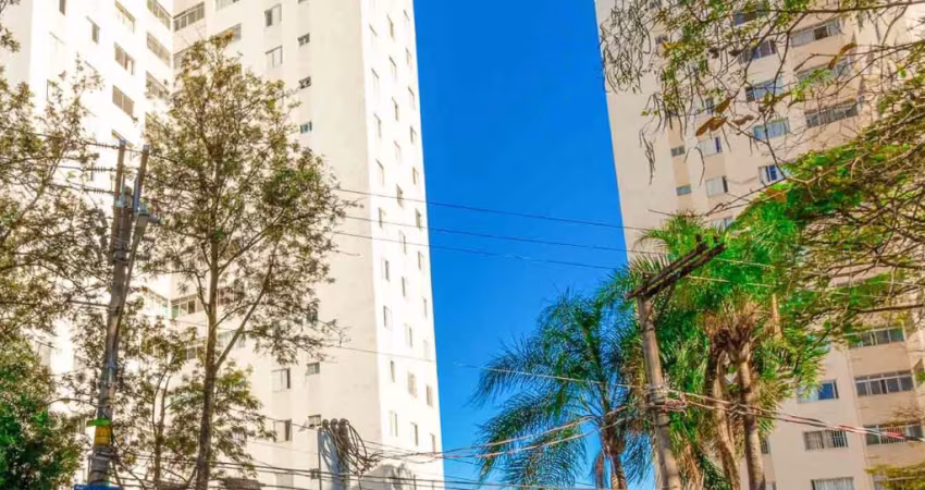 Excelente apartamento localizado no Mandaqui, com 2 quartos, 1 banheiro, sala de estar, cozinha, área de serviço e 1 vaga fixa de garagem acessível no subsolo. São duas torres, cada uma com 1 elevador