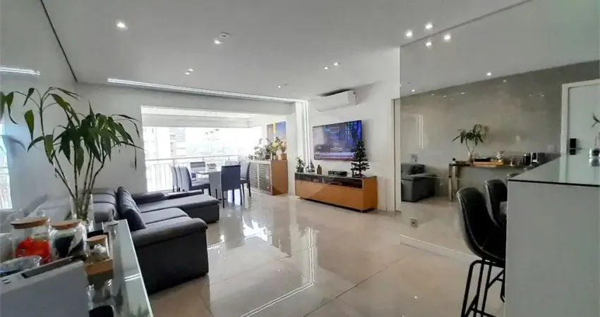 Apartamento com 3 quartos à venda na Avenida Marquês de São Vicente, 2860, Água Branca, São Paulo