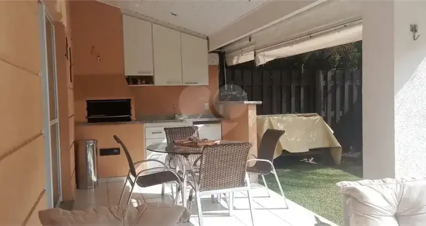 Sobrado alto padrão em condomínio fechado - 3 quartos, 3 suites, 5 banheiros - tremembé