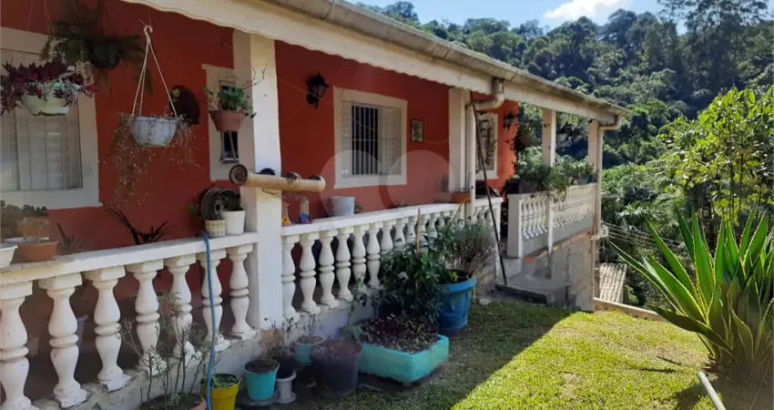 Casa com 3 quartos à venda na Rua Suzana Maria Peluso Pero, Serra da Cantareira, Mairiporã