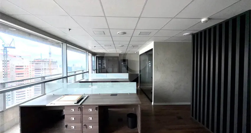 Sala comercial com 2 salas para alugar na Avenida das Nações Unidas, Chácara Itaim, São Paulo