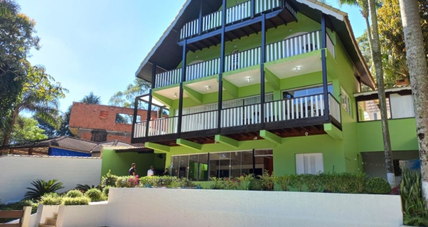 Casa na Serra da Cantareira em Condomínio á venda com 500 m² 6 quartos Aceita Permuta por Imóvel de Menor Valor e  Carro !
