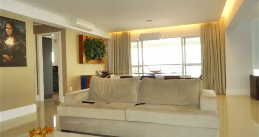 Lindo apartamento à venda em Santa Teresinha com 264 m² 4 suítes 5 vagas varanda gourmet depósito mais um Studio na garagem, apartamento sera vendido de porteira fechada com tudo,prédio semi novo !