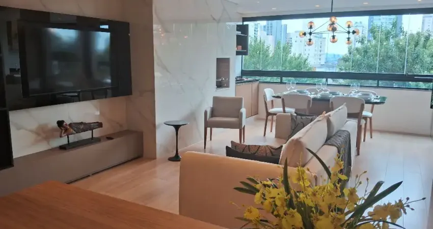 Apartamento a venda com varanda gourmet em Santana/Santa Terezinha SP