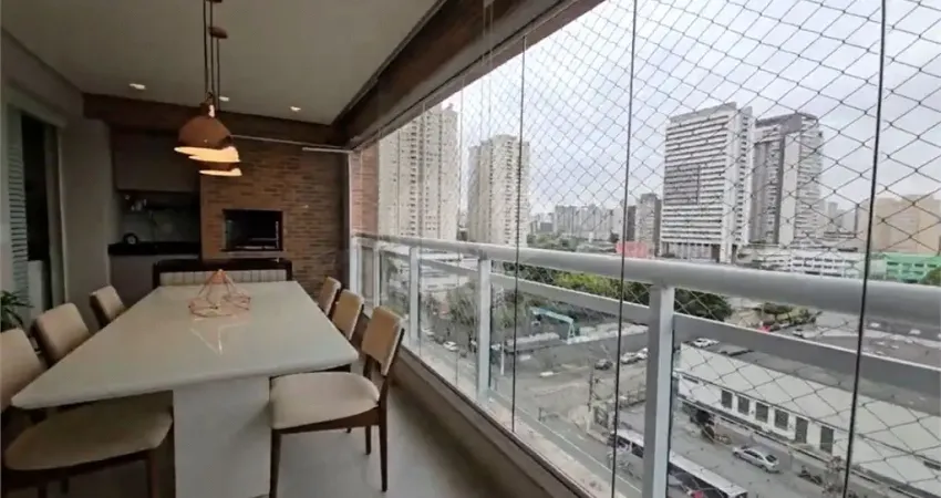 Apartamento com varanda gourmet a venda na Barra Funda