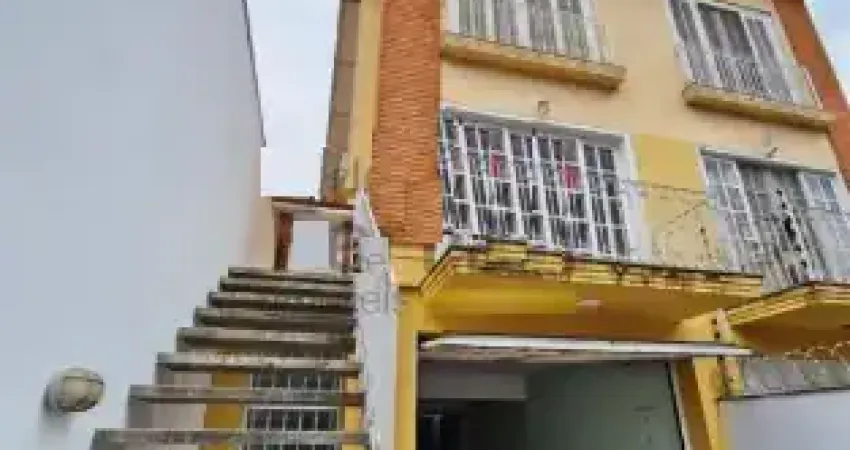 Lindo sobrado à venda no jardim frança bairro nobre e seguro sobrado com 3 suítes  5 vagas copa e cozinha quintal churrasqueira móveis planejados  lareira ótimo imóvel!!!