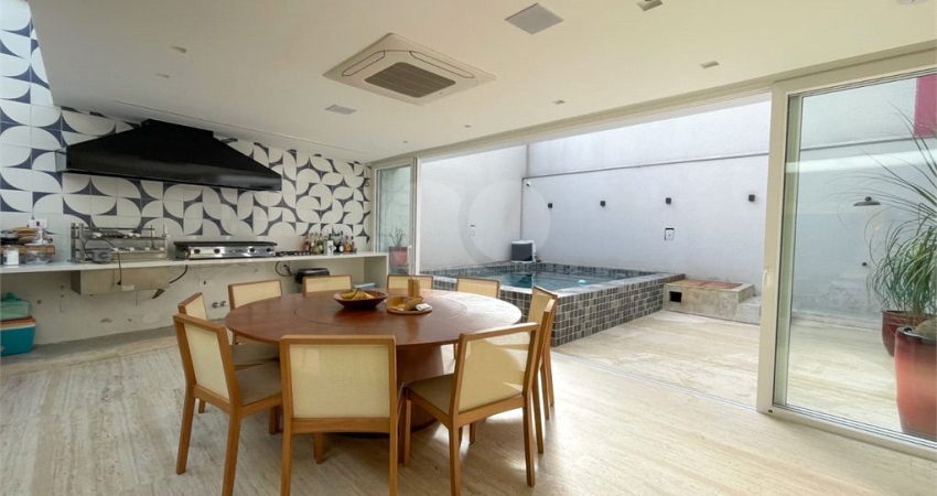 SOBRADO 3 SUITES ALTO PADRAO