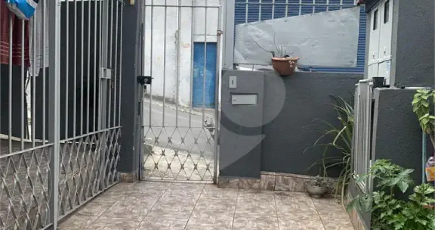 Casa com 2 quartos à venda na Rua Teodureto de Camargo, 162, Vila Celeste, São Paulo