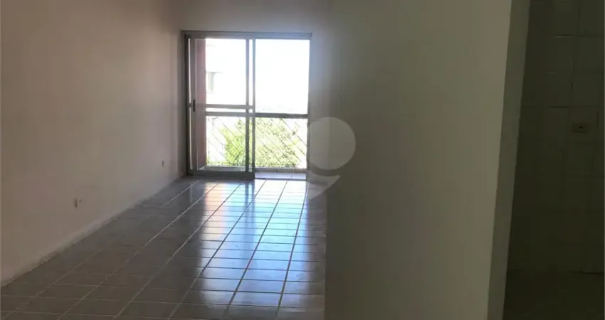 Apartamento com 88m2, 3 quartos, sala, cozinha, banheiro e 1 vaga de garagem