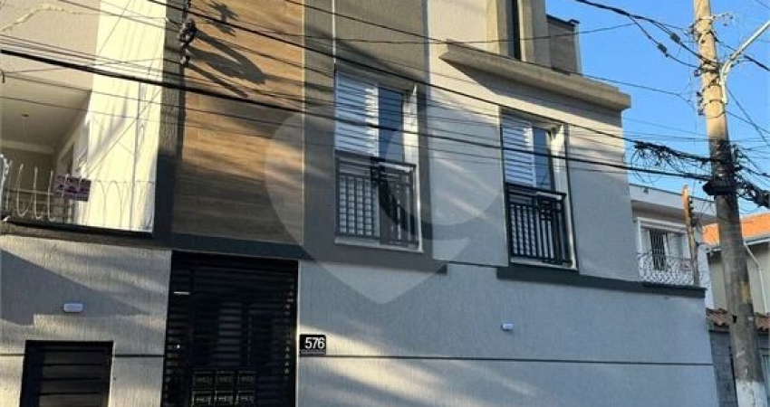 Apartamento Novo em cond. fechado com 2 quartos 1 suíte