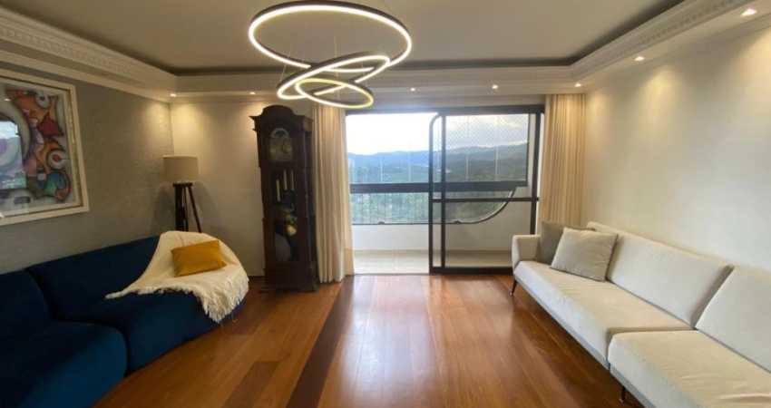 Apartamento com vista livre e andar alto