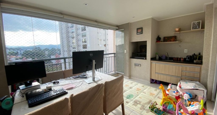 Apartamento com varanda gourmet no Tucuruvi