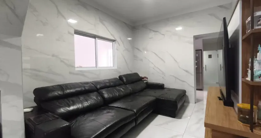 Sobrado reformado com 4 quartos sendo 3 suítes e churrasqueira