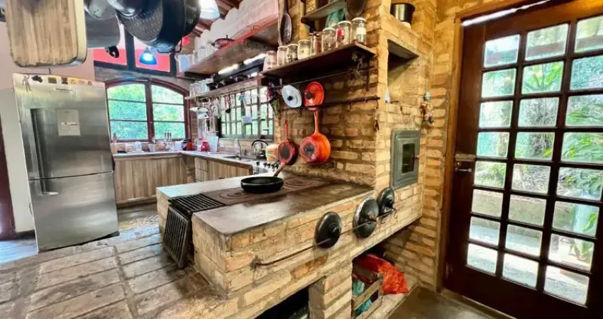 Ótima casa na serra da cantareira 197 m² 4 quartos decorada muita natureza local tranquilo e seguro