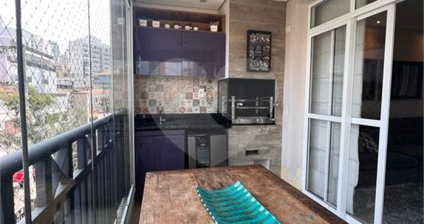 Apartamento com 3 suítes à venda ou para alugar em Santana - SP
