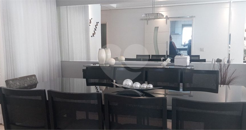 Condomínio: VILLAGGIO DA SERRA - FLAMBOYANT Sobrado 250 m²  venda 3 suítes 5 banheiros  4 vagas 4 salas Tremembé ZN SP