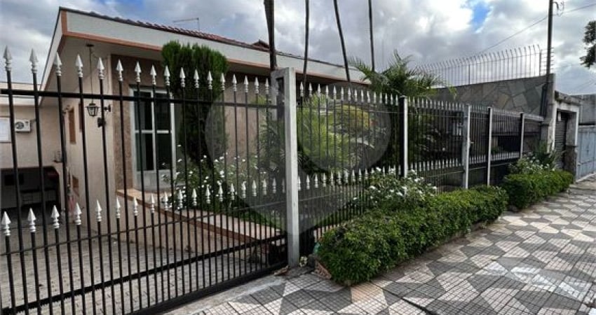 Procurando por uma casa térrea? Achou! E ainda toda mobiliada!