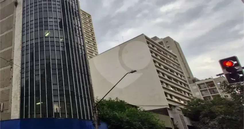 Prédio inteiro para locação | 16 salas | elevador | 1400 m² na consolação
