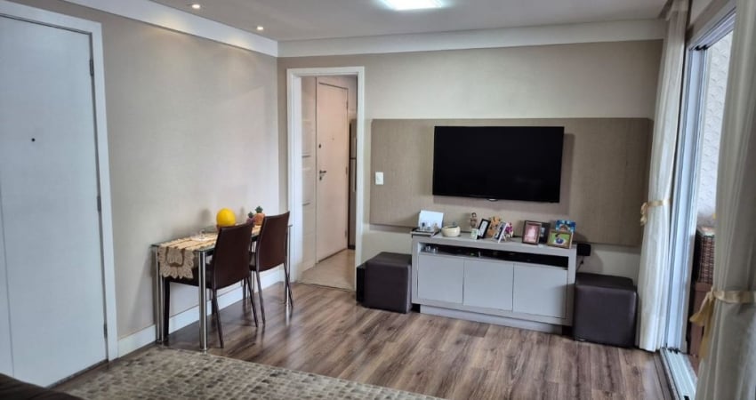 Apartamento Garden de 96m² em um Condomínio Club situado  no Bom Retiro.