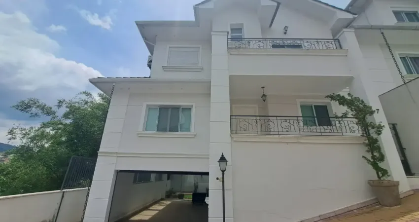 Casa 345m² à venda| condomínio fechado| 4 suítes| 4 vagas| horto florestal