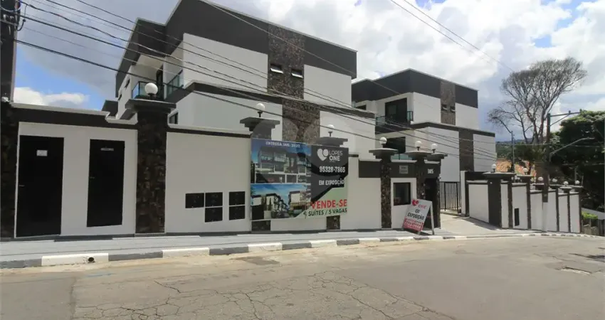 Casa em condomínio fechado com 4 quartos à venda na Rua Pedro, 185, Vila Albertina, São Paulo