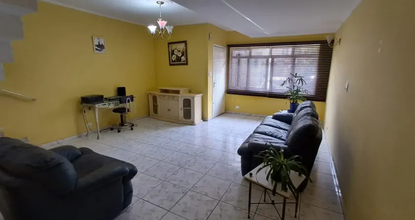 Casa à venda | 137 m² | 3 dormitórios (1 suíte) | 2 vagas na água fria!