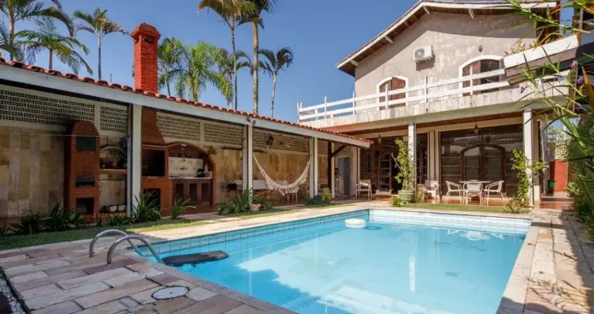 Sobrado à venda, 400 m², 3 dormitórios (1 suíte), piscina, 3 vagas em suarão – itanhaém/sp!