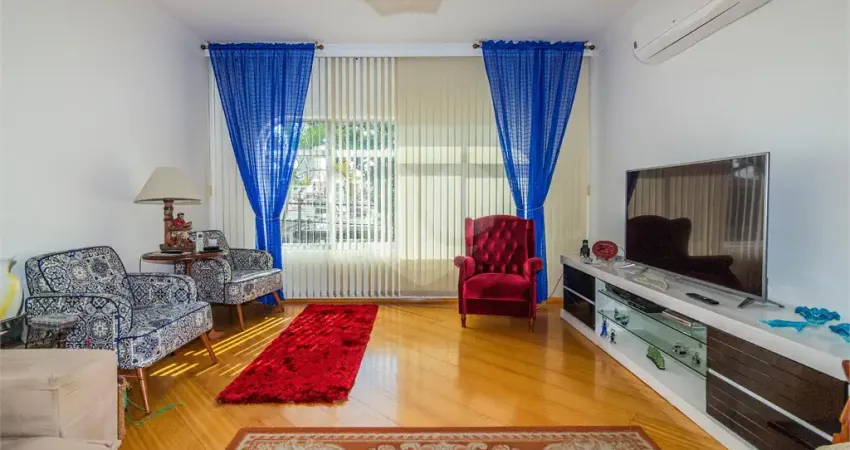 Casa à venda no horto florestal | 180 m² | 3 dormitórios (2 suítes) | 4 vagas!