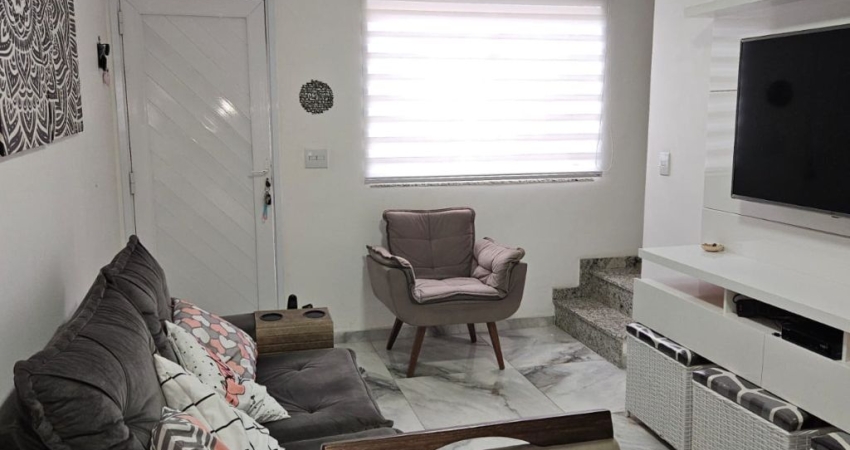 Sobrado em condomínio fechado, próximo do metrô Tucuruvi, 3 dormitórios 2 suítes e 1 vaga
