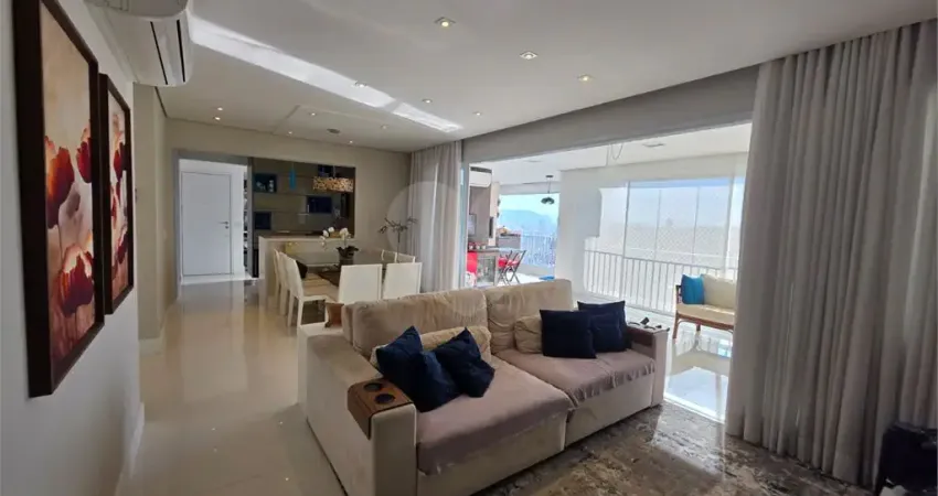 Vende-se: Apartamento em Santana, 132m², Varanda Gourmet, 3 Quartos/Suítes, 2 Vagas!