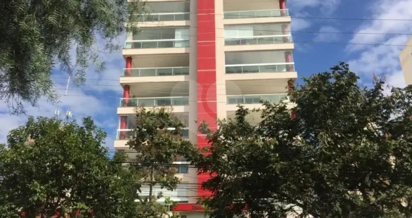 Vende-se: Apartamento em Santana com 136m², 3 Quartos (3 Suítes), Varanda, 4 Vagas!