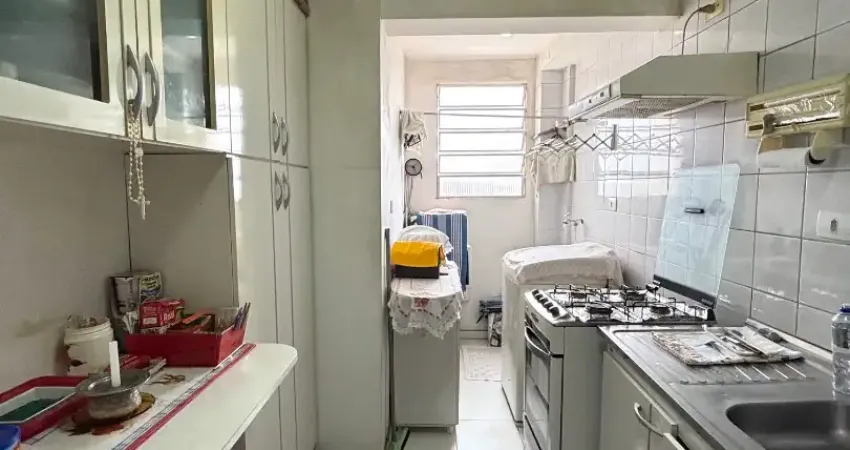 Ótima oportunidade, apartamento de 2 dormitórios, 1 vaga e prédio com elevador