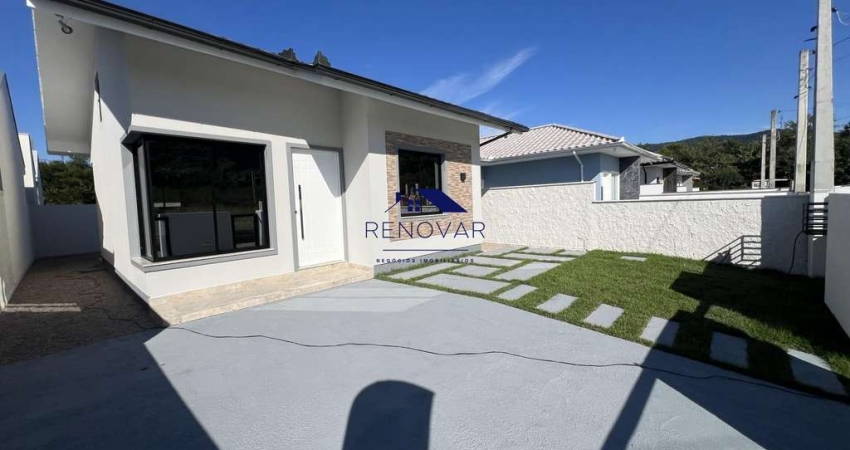 Casa Ampla com Suíte e Área de Fundos – Lisboa III, Forquilhas – São José/SC