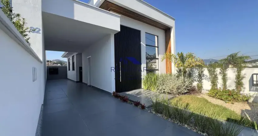 Casa com 02 Dormitórios, Suíte e Garagem Coberta – São José/SC