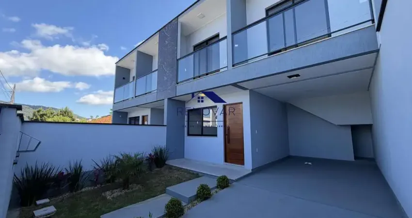 Sobrado com suíte, sacada e área gourmet – alta vista, são josé/sc