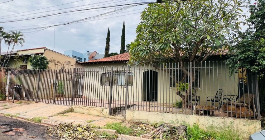 Casa com 5 quartos à venda na Rua Araguaia, 1, Vila Entroncamento, Campo Grande