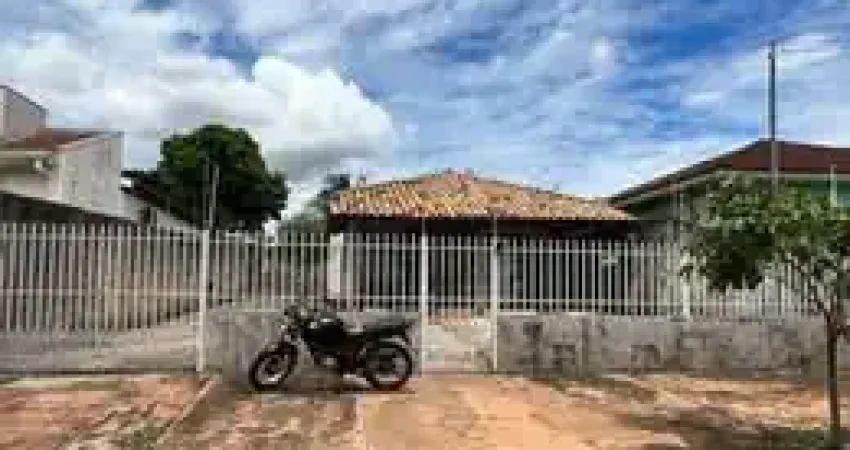 Casa com 3 quartos à venda na Rua Piriá, 914, Guanandi, Campo Grande