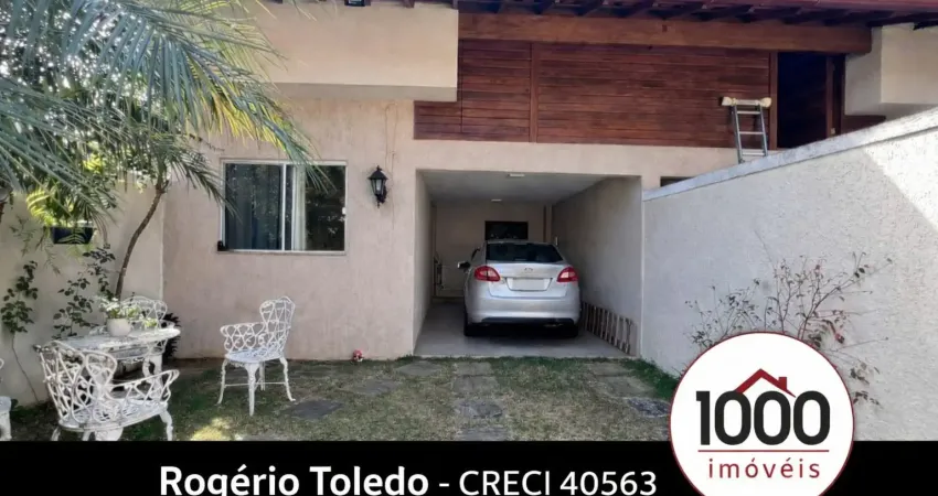 Casa com cara de casa. Fica logo ali no bairro Borboleta e são 3 quartos.