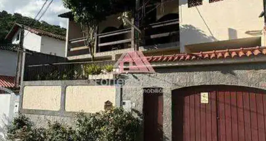 Casa á venda com 4 quartos - Pechincha/RJ