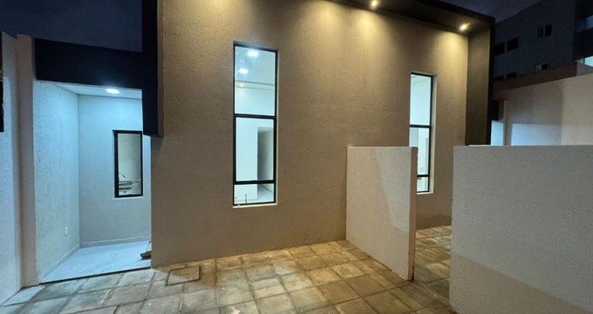 EXCELENTE CASA COM ACABAMENTO DIFERENCIADO, RUA CALÇADA