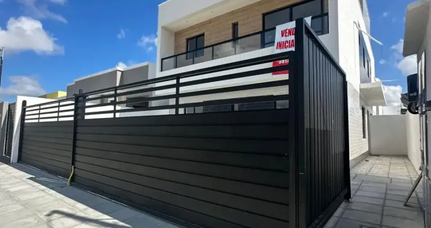 EXCELENTE APARTAMENTO, COM UM ÓTIMO ACABAMENTO, TÉRREO COM ÁREA PRIVATIVA.