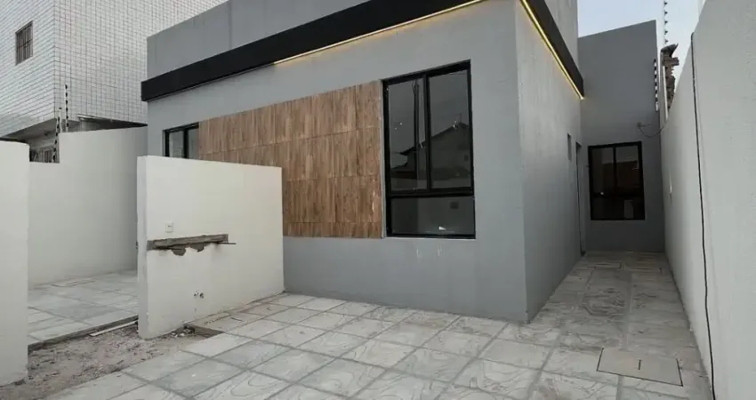 Oportunidade de Casa Em Mangabeira próximo a Praça do coqueiral.