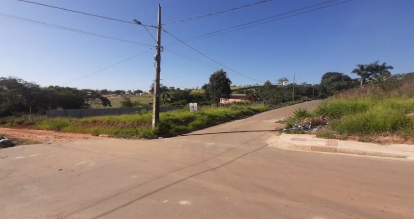 Lote a venda no bairro Planalto Industrial em Igarapé