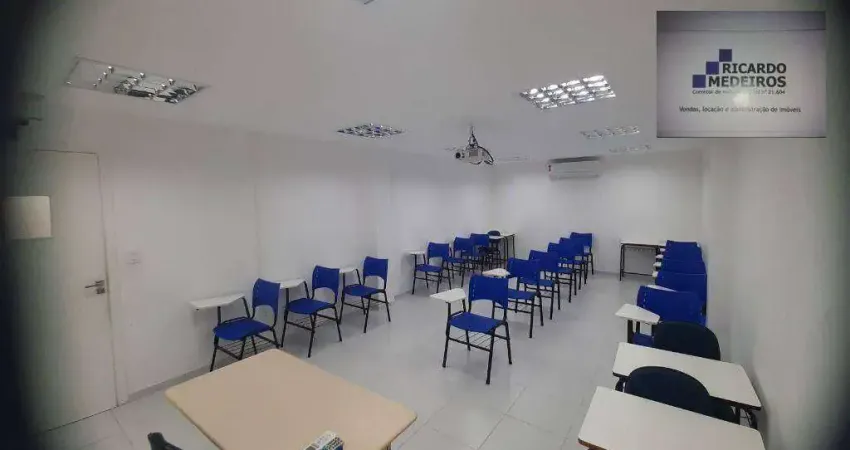 Casa comercial de 150 m2, com 8 salas , 02 banheiros e cozinha, matatu de brotas