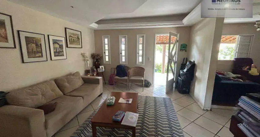 Casa com 4 quartos à venda na Rua Jardim Itapuã, 73, Itapuã, Salvador