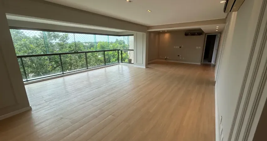 Apartamento de 145 m², com 3 suítes, varanda Gourmet, Alphaville 1