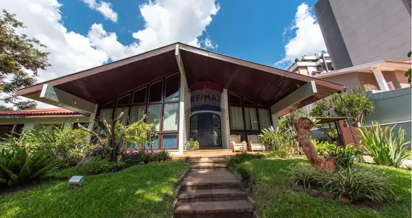 Mansão térrea na Vergueiro com terreno de 1342m2  - Área nobre na cidade