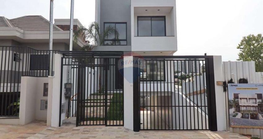 Triplex Novo com 3 Dormitórios à venda na Lucas Araújo